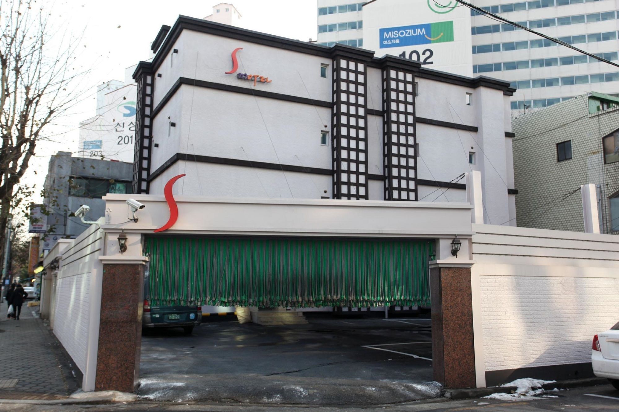 S Hotel 2*