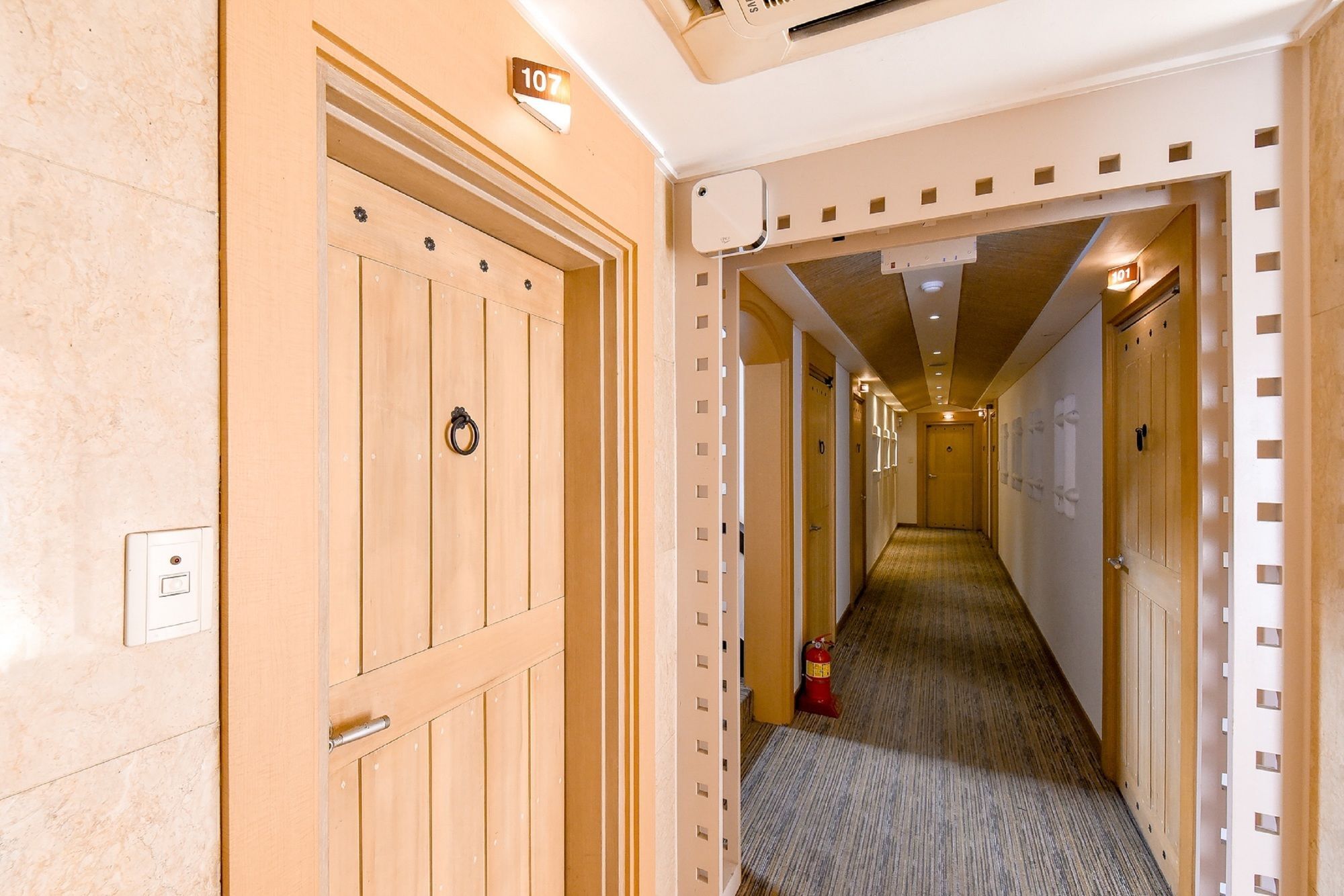 S Hotel