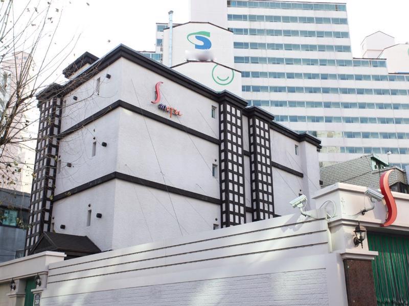 S Hotel