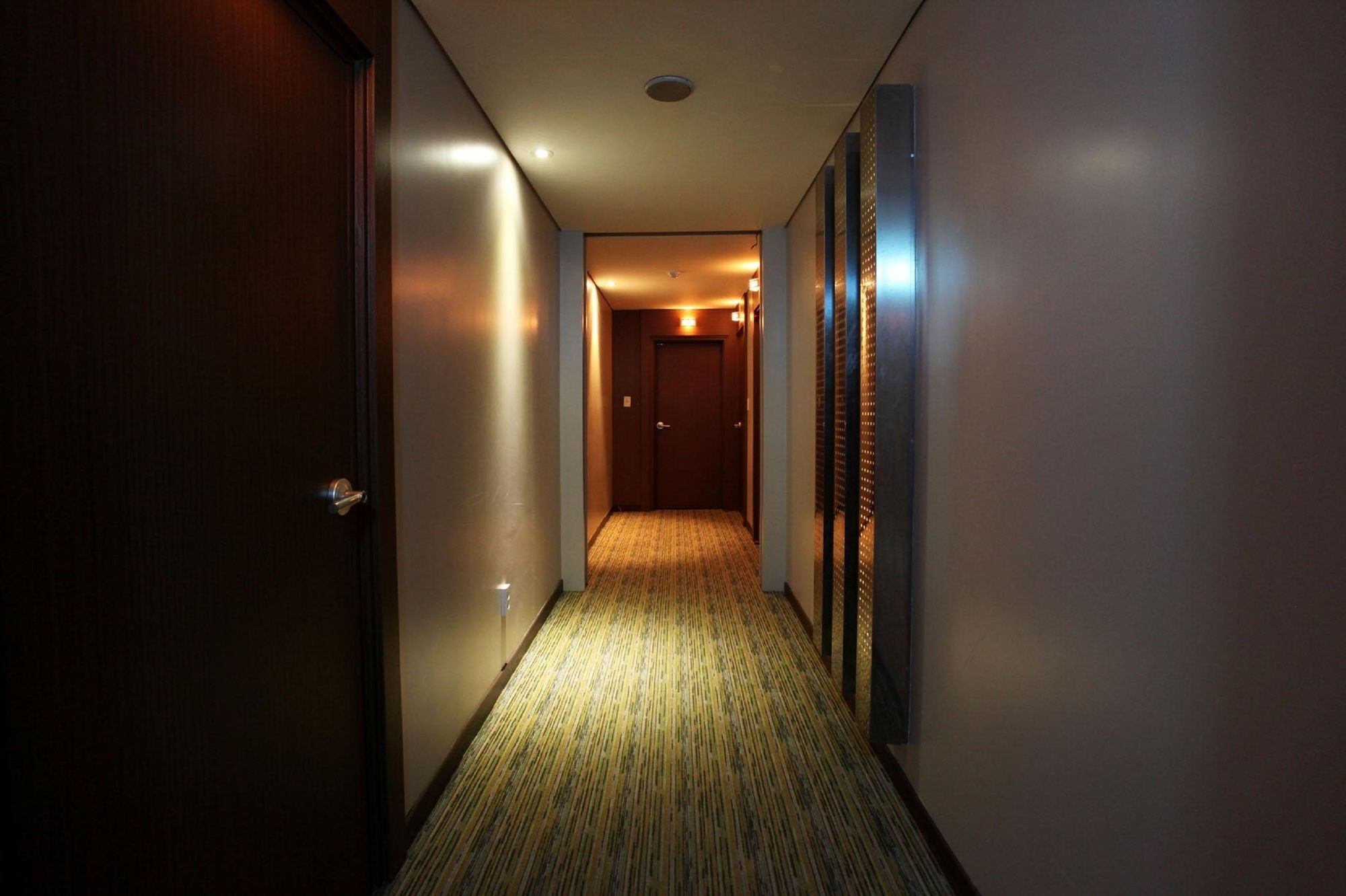 Hotel S 2*